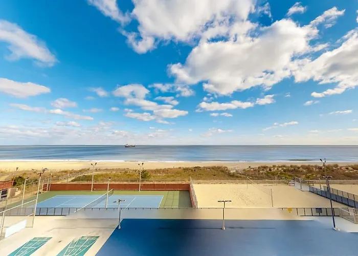 Holiday home Adorable Beachfront With Balcony Incredible Views Pools & Game *