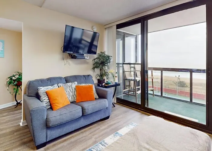 Adorable Beachfront With Balcony Incredible Views Pools & Game Holiday home *