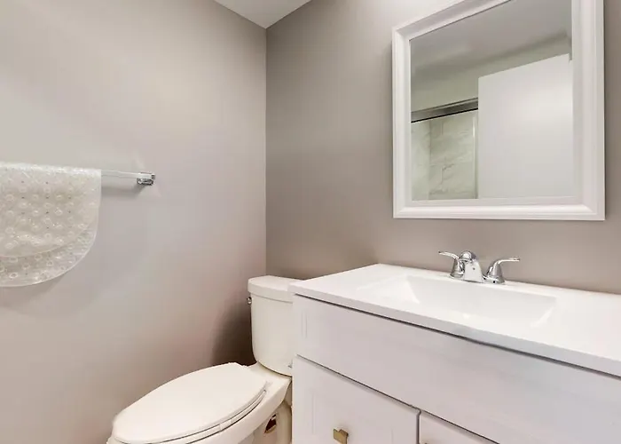 Adorable Beachfront With Balcony Incredible Views Pools & Game * Ocean City