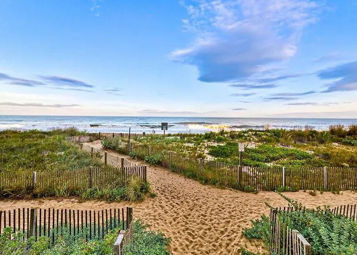 Holiday home Adorable Beachfront With Balcony Incredible Views Pools & Game *